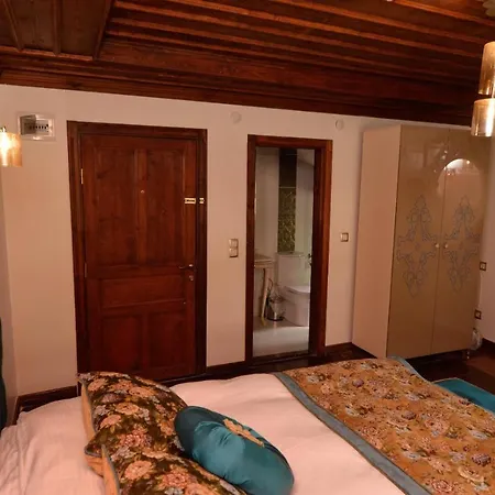 Arasta Konak Boutique Hotel *
